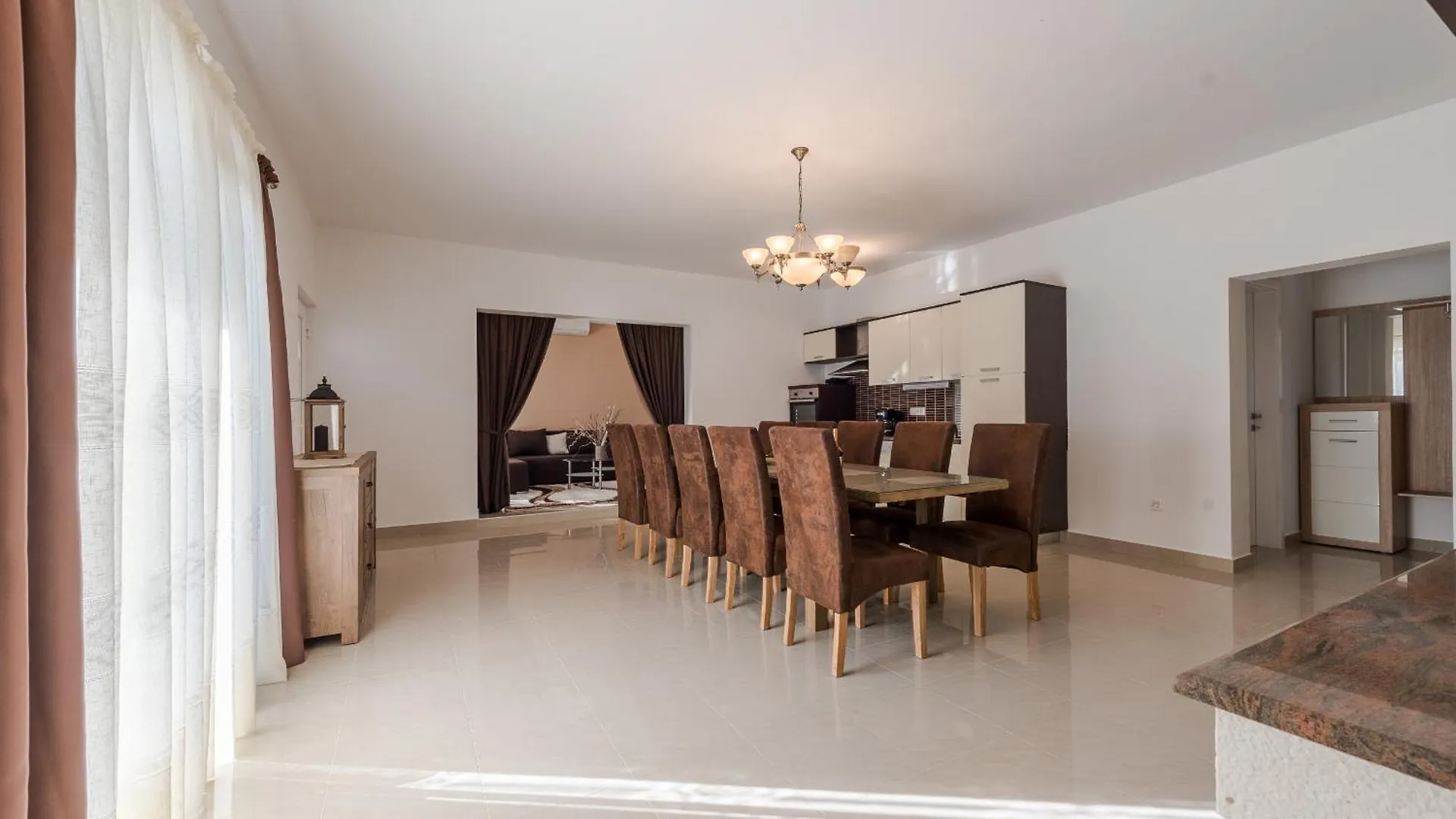Beautiful Villa Horizon زادار